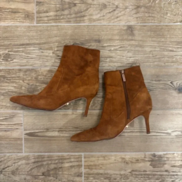 Veronica Beard Larissa Bootie, Size 7.5 - Picture 4 of 7